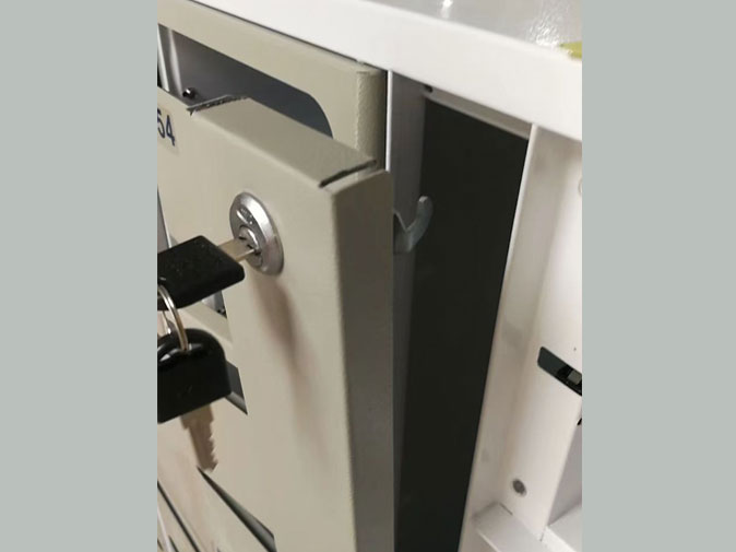 檢修槽箱門細節(jié)