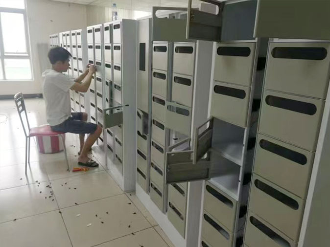 安裝電鎖作業(yè)