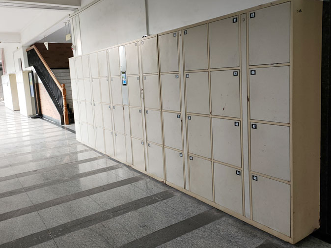 老舊IC卡智能書包柜改造，人臉識(shí)別書包柜項(xiàng)目